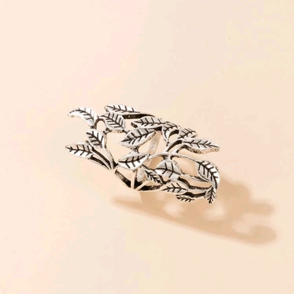 Ring - Picture 3 of 3